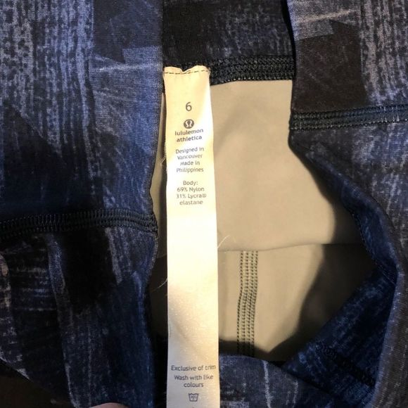 Lululemon WU crops - Picture 3 of 5